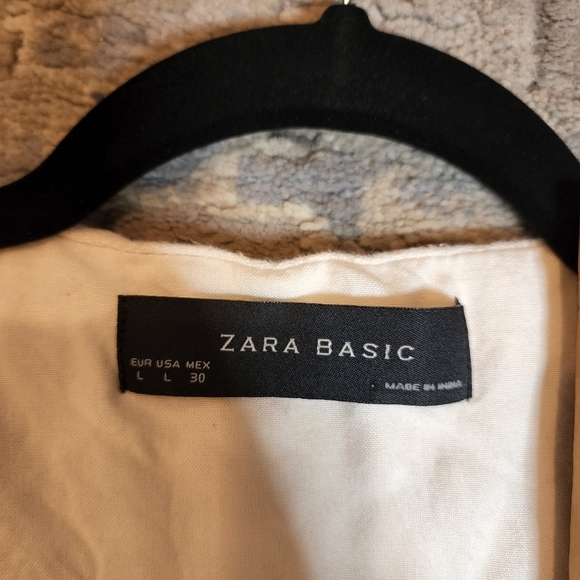 Zara cropped vest - Picture 2 of 12